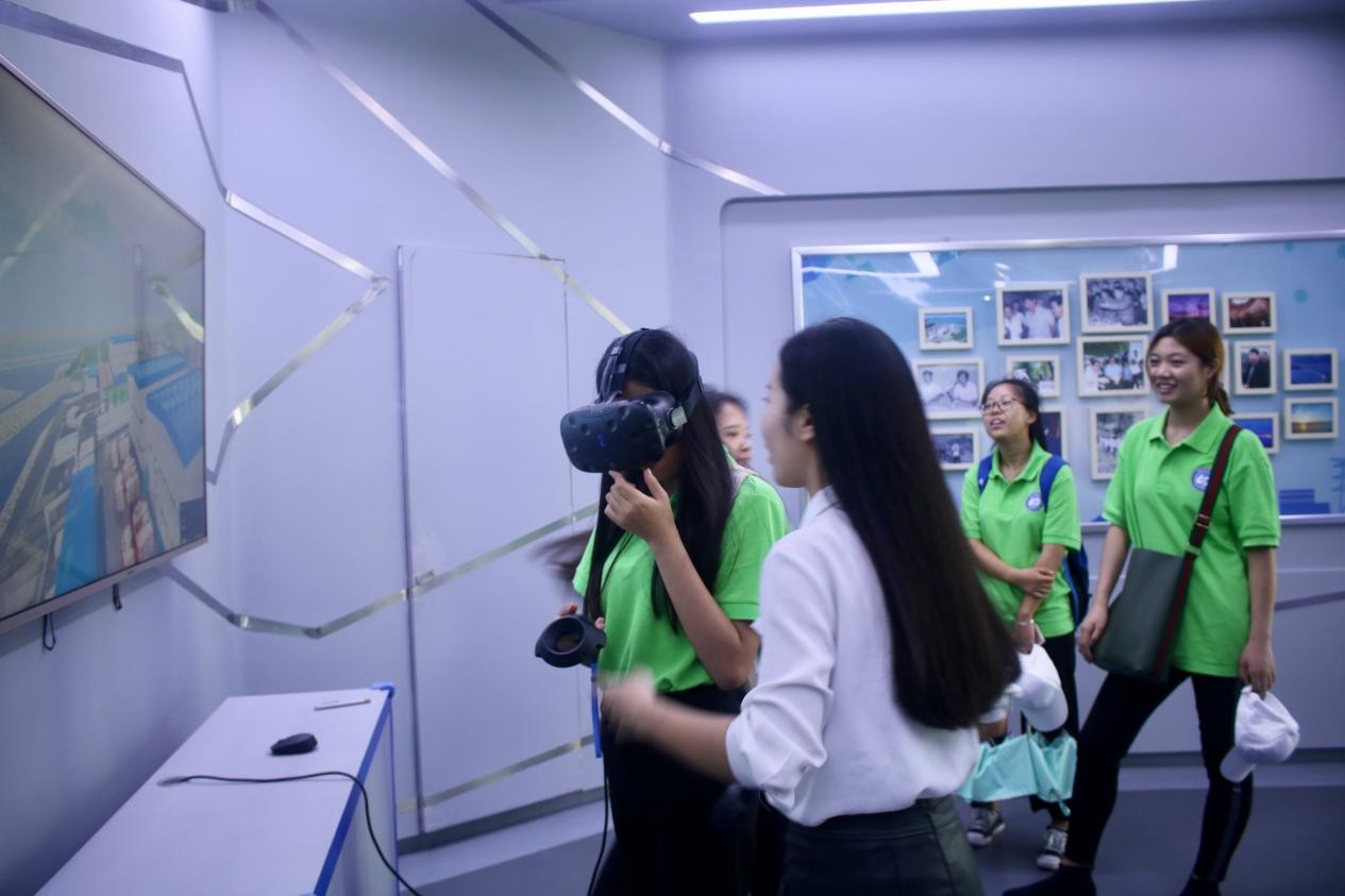 英国上市公司365