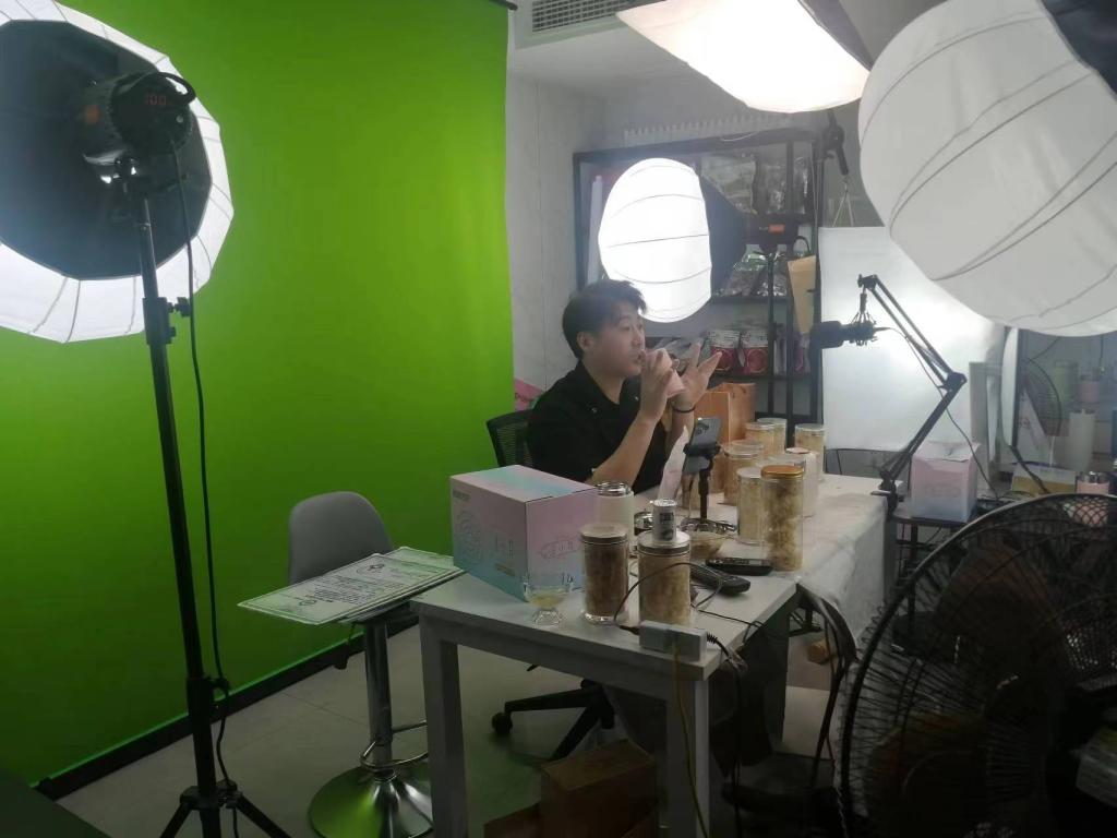 英国上市公司365