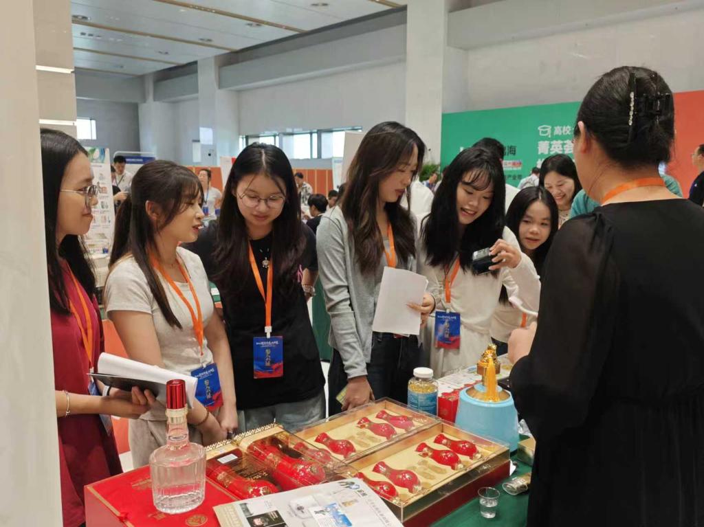 英国上市公司365